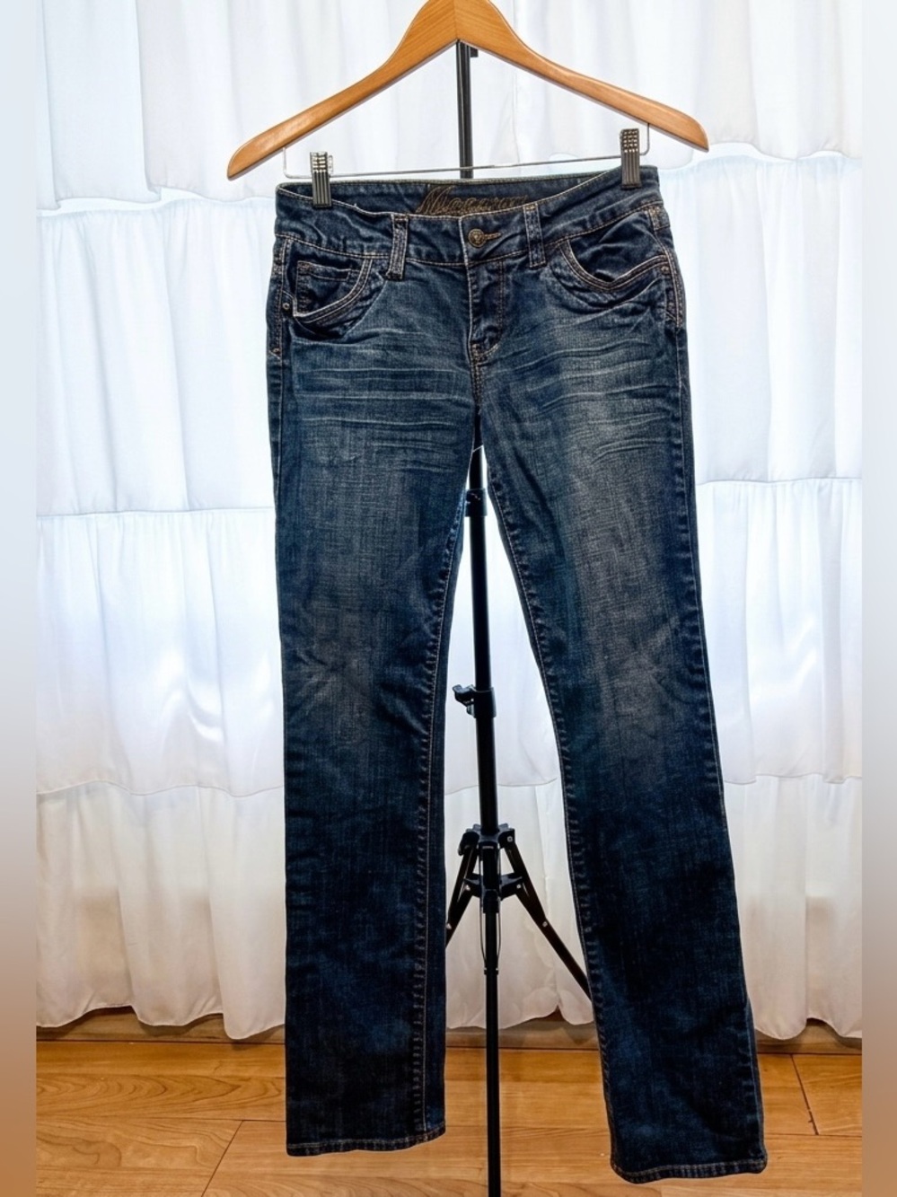 dELiA*s Morgans Women’s Straight Leg Dark Wash Jeans Size 6 Regular